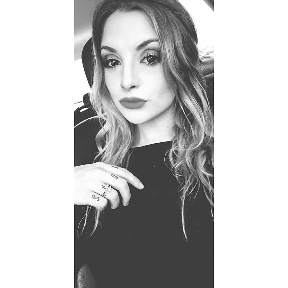 Meet your Posher, Carly